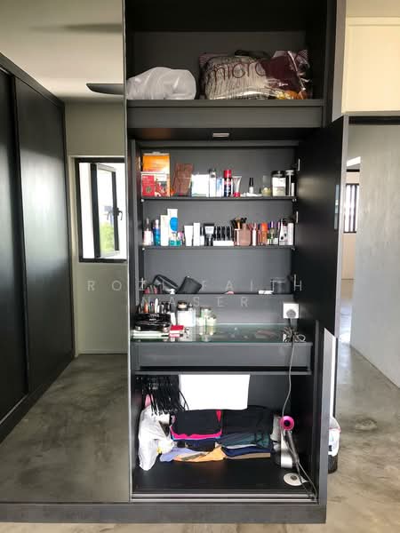 124 Tampines Street 11 HDB Flat For Sale at S$ 949,000 | PropertyGuru Singapore - Interior