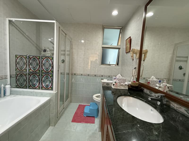 Northoaks Executive Condominium For Sale at S$ 1,168,000 | PropertyGuru Singapore - Bathroom