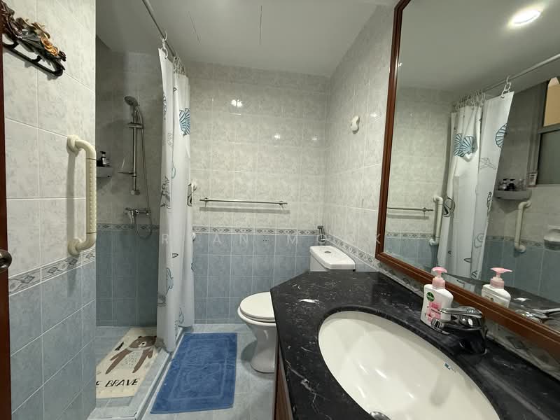 Northoaks Executive Condominium For Sale at S$ 1,168,000 | PropertyGuru Singapore - Bathroom