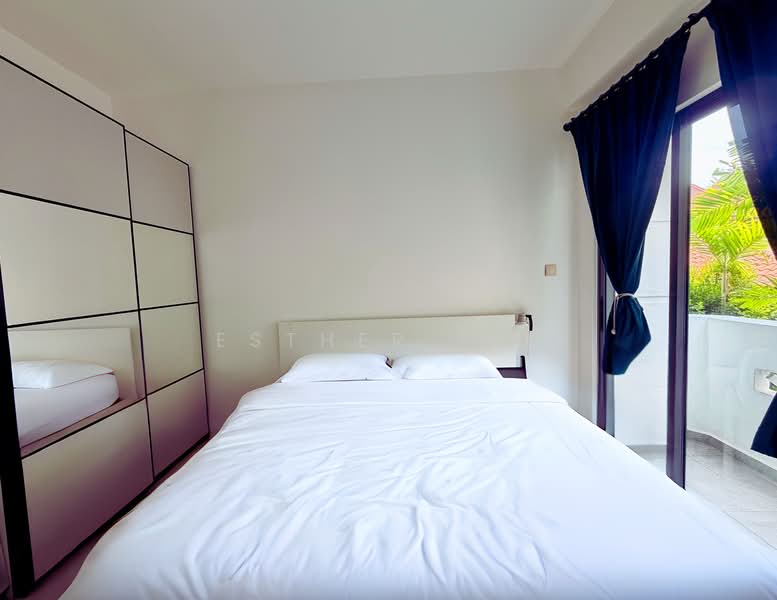 Kew Gate Cluster House For Sale at S$ 3,188,888 | PropertyGuru Singapore - Bedroom