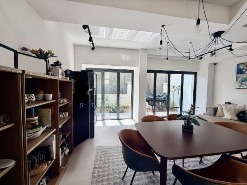 Kew Gate Cluster House For Sale at S$ 3,188,888 | PropertyGuru Singapore - Dining Room