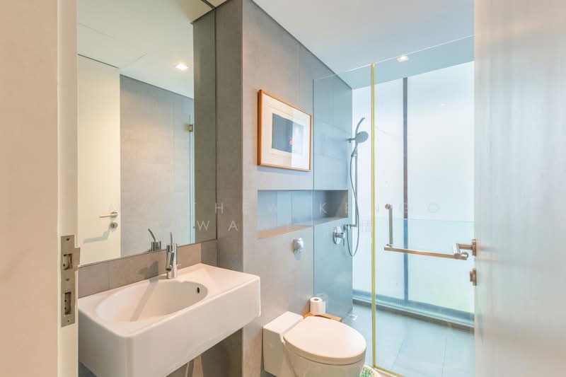 Watten View, Bukit Timah Road, Newton / Novena, 4 Bedrooms, 5,000 sqft, Semi-Detached House For Sale, by Matthew Kengo Iwami 贤悟, 500056165 - Bathroom - PropertyGuru.com.sg