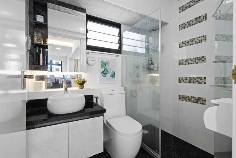 547B Segar Road HDB Flat For Sale at S$ 629,999 | PropertyGuru Singapore - Bathroom