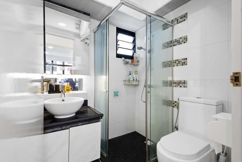 547B Segar Road HDB Flat For Sale at S$ 629,999 | PropertyGuru Singapore - Bathroom