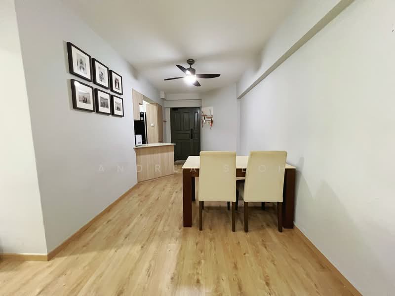 181 Jelebu Road HDB Flat For Sale at S$ 795,000 | PropertyGuru Singapore - Dining room