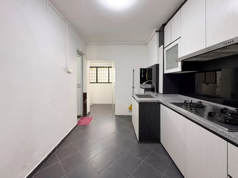 317 Bukit Batok Street 32 HDB Flat For Sale at S$ 500,000 | PropertyGuru Singapore