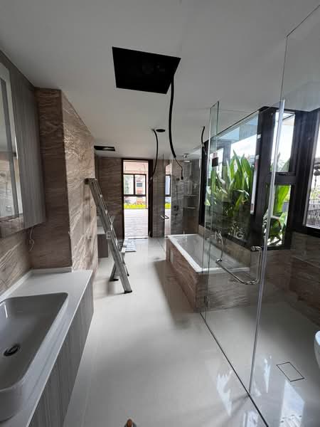 Fernhill Semi D 1km SCGS ☎️ 8321.8433 Semi-Detached House For Sale at S$ 20,000,000 | PropertyGuru Singapore - Bathroom