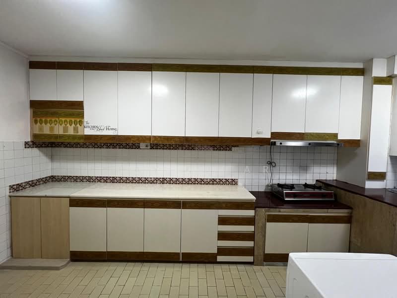 477 Jurong West Street 41 HDB Flat For Sale at S$ 425,000 | PropertyGuru Singapore - Kitchen