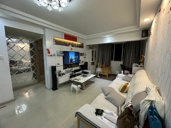 For Sale - 305 Tampines Street 32