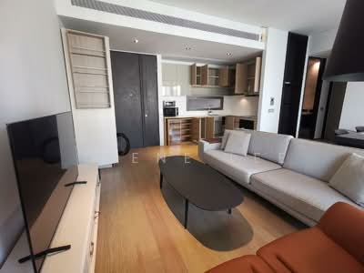 For Rent - OUE Twin Peaks