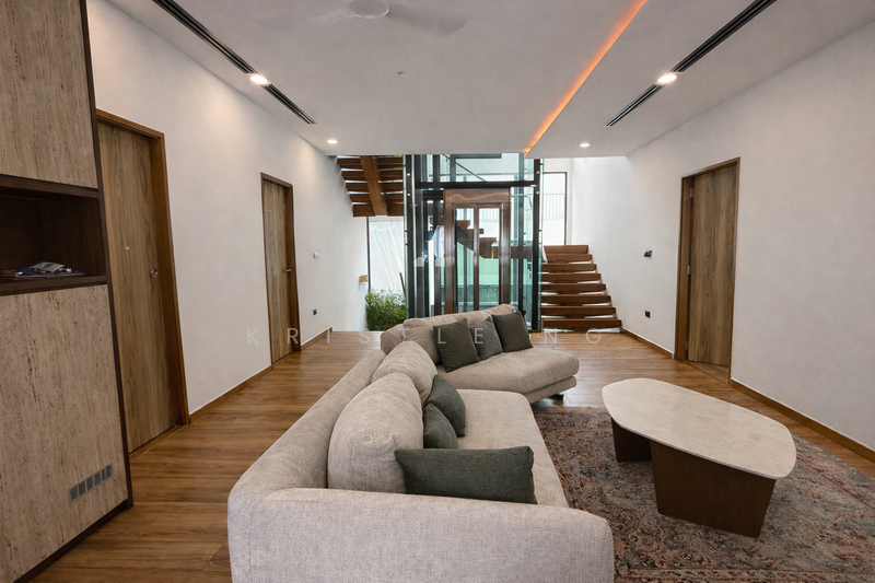 PrestigeHomes - Well renovated 14000sqft Bungalow @ Saraca, , 9 Bedrooms, 14,000 sqft, Bungalow House For Sale, by Kristle Ng, 500056279 - Family Room - PropertyGuru.com.sg