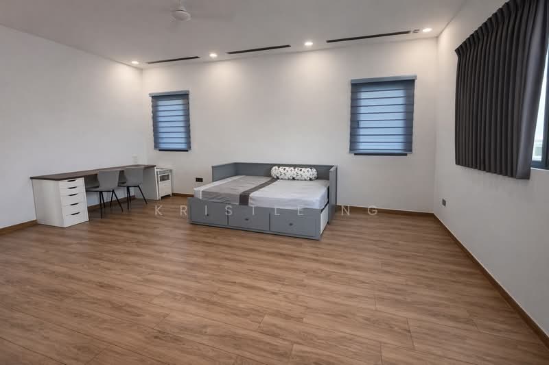 PrestigeHomes - Well renovated 14000sqft Bungalow @ Saraca, , 9 Bedrooms, 14,000 sqft, Bungalow House For Sale, by Kristle Ng, 500056279 - Bedroom - PropertyGuru.com.sg