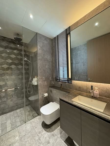 Leedon Green Condominium For Sale at S$ 2,350,000 | PropertyGuru Singapore - Bathroom