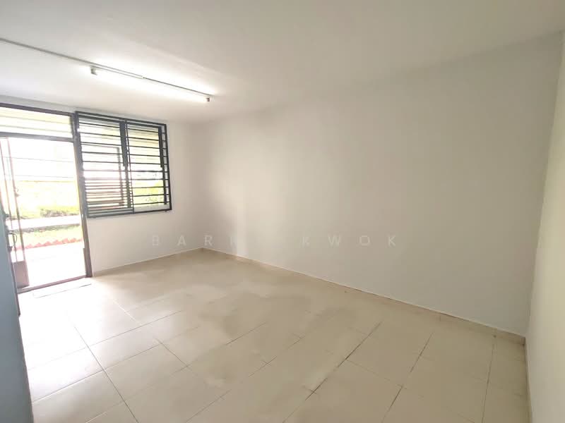 57 Lorong 5 Toa Payoh HDB Flat For Sale at S$ 348,000 | PropertyGuru Singapore - Interior