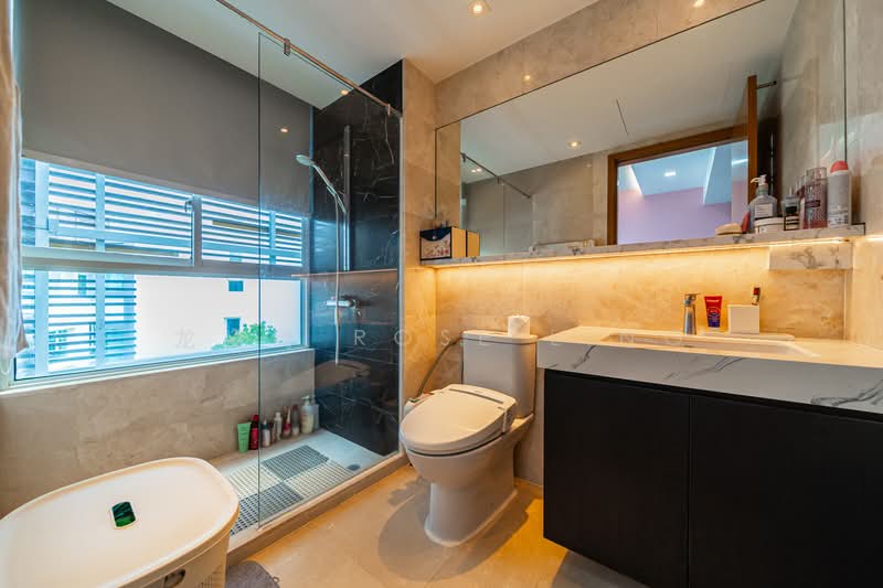 Cabana Cluster House For Sale at S$ 2,980,000 | PropertyGuru Singapore - Bathroom