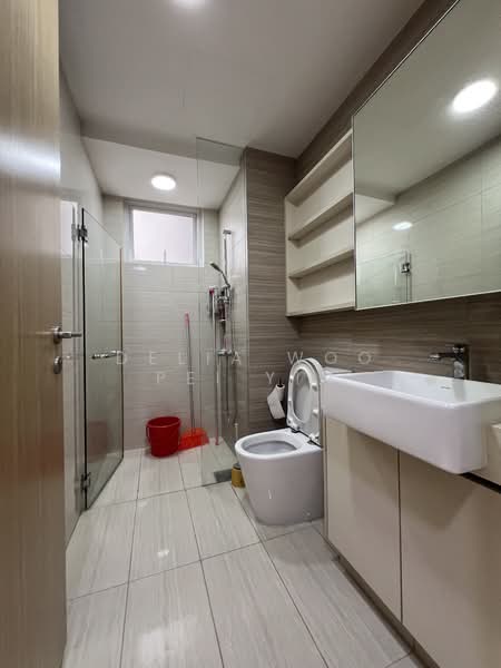 High Park Residences Condominium For Sale at S$ 1,380,000 | PropertyGuru Singapore - Bathroom