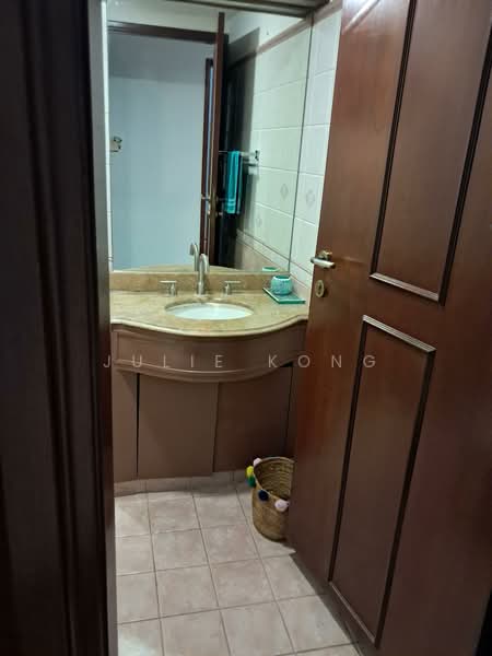 Regent Park, , 2 Bedrooms, 958 sqft, Condominium For Rent, by Julie Kong, 500056323 - PropertyGuru.com.sg