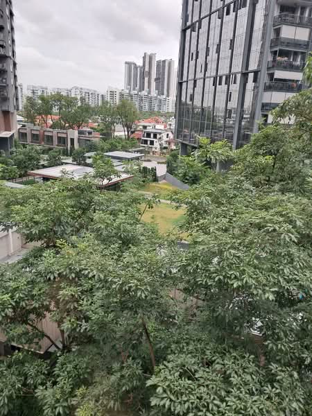 Regent Park, , 2 Bedrooms, 958 sqft, Condominium For Rent, by Julie Kong, 500056323 - View from both rooms - PropertyGuru.com.sg