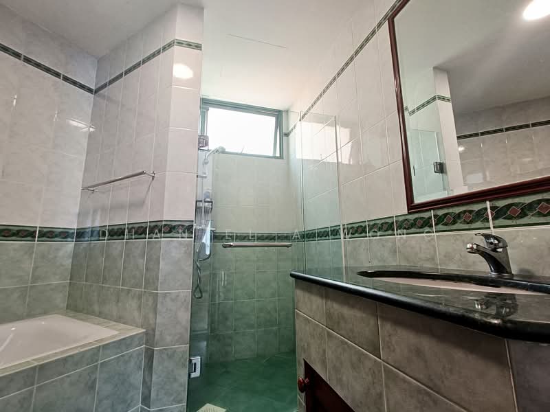 Yew Mei Green, 50 Choa Chu Kang North 6, 3 Bedrooms, 1,572 sqft, Condominium For Rent, by Dhaniel A Wong, 500056326 - Bathroom - PropertyGuru.com.sg