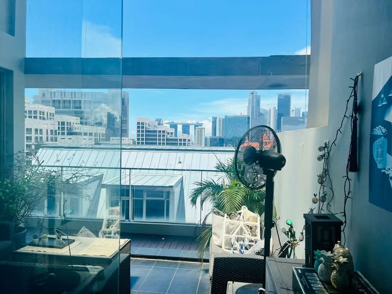 Robertson Edge Apartment For Sale at S$ 1,880,000 | PropertyGuru Singapore - Balcony