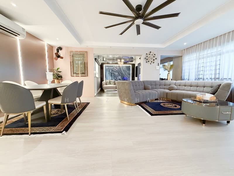 243 Pasir Ris Street 21 HDB Flat For Sale at S$ 1,088,888 | PropertyGuru Singapore - Living Room