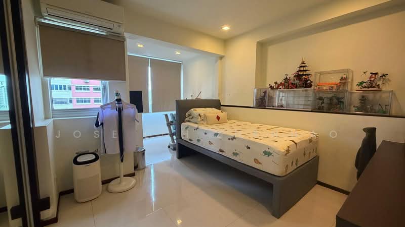 781 Pasir Ris Street 71 HDB Flat For Sale at S$ 1,100,000 | PropertyGuru Singapore - Bedroom