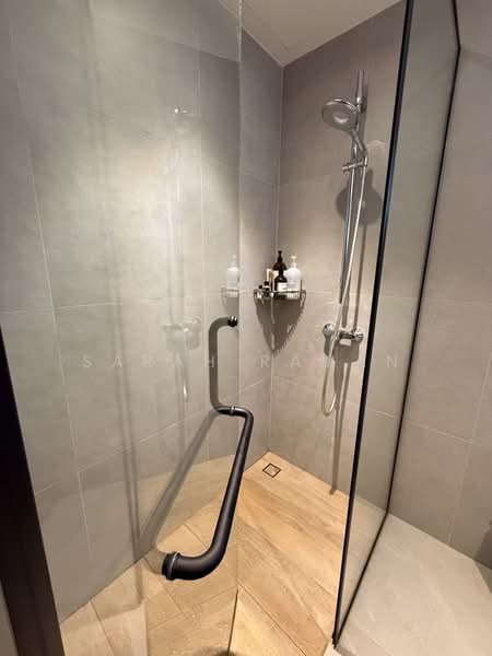 462D Yishun Avenue 6 HDB Flat For Sale at S$ 635,000 | PropertyGuru Singapore - Master Bathroom