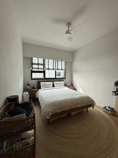 462D Yishun Avenue 6 HDB Flat For Sale at S$ 635,000 | PropertyGuru Singapore - Master Bedroom