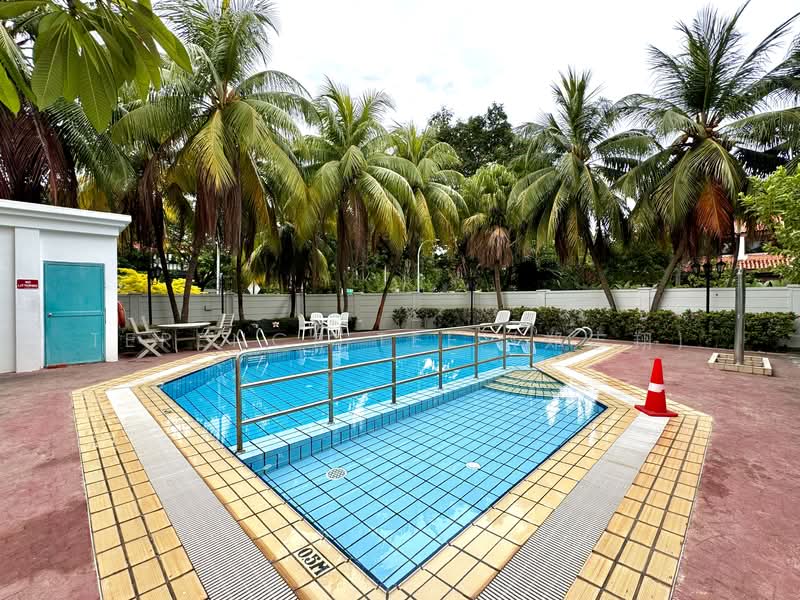 Santa Fe Mansions, 2A Margate Road, 3 Bedrooms, 1,076 sqft, Apartment For Rent, by Terence Tee (郑志翔), 500056366 - Pool - PropertyGuru.com.sg