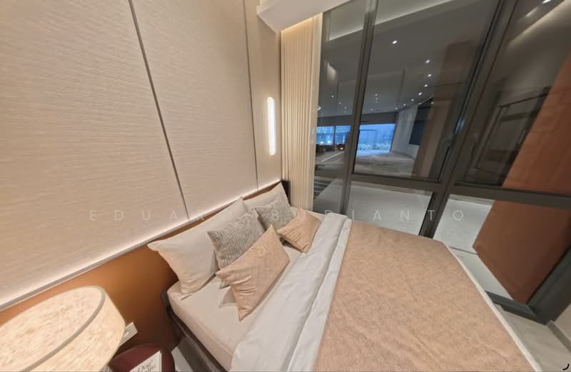 Canberra Crescent Residences Condominium For Sale at S$ 2,189,300 | PropertyGuru Singapore - Master Bedroom