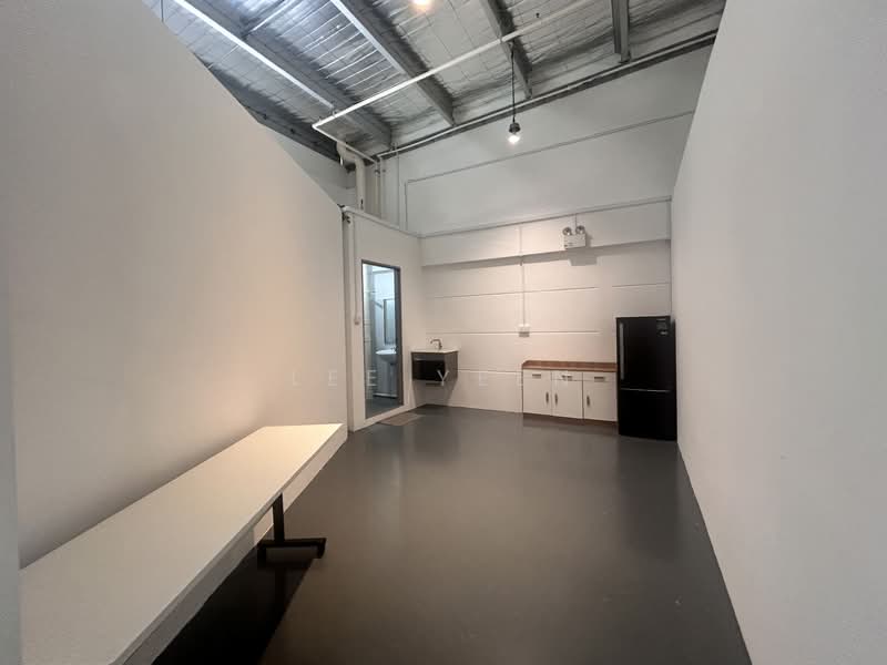 Mega@Woodlands, 39 Woodlands Close, 1,658 sqft, Light Industrial (B1) For Sale, by Lee Yeen, 500056395 - CommercialGuru.com.sg
