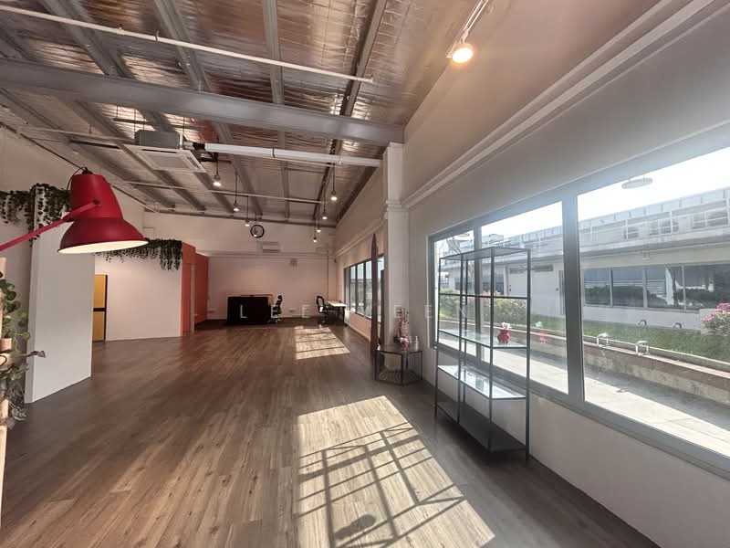 Mega@Woodlands, 39 Woodlands Close, 1,658 sqft, Light Industrial (B1) For Sale, by Lee Yeen, 500056395 - CommercialGuru.com.sg