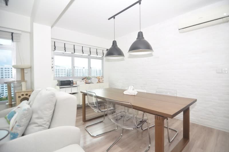 213A Punggol Walk HDB Flat For Sale at S$ 699,000 | PropertyGuru Singapore - Dining Room