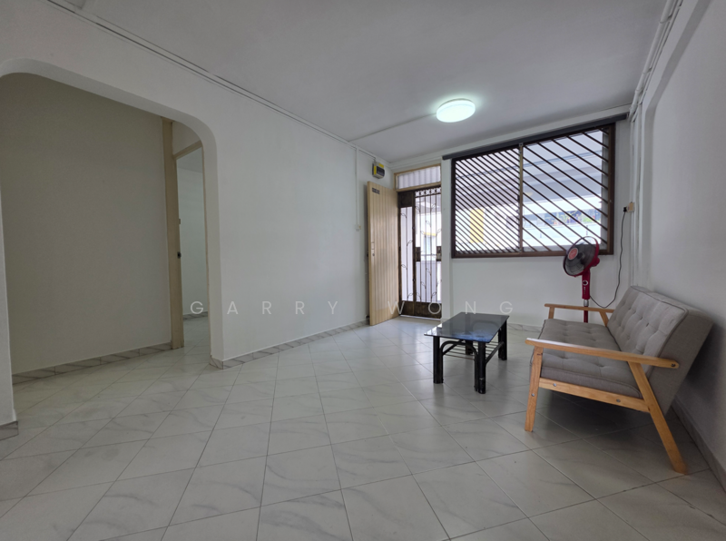 195 Bishan Street 13 HDB Flat For Sale at S$ 580,000 | PropertyGuru Singapore - Living Room