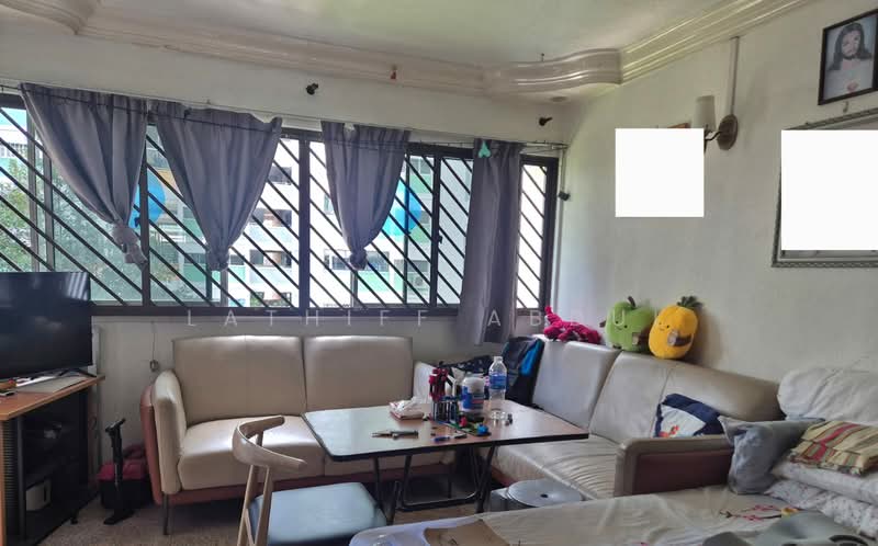 325 Yishun Central HDB Flat For Sale at S$ 850,000 | PropertyGuru Singapore - Living Room