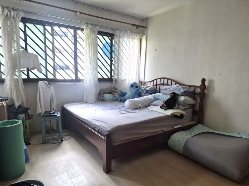 325 Yishun Central HDB Flat For Sale at S$ 850,000 | PropertyGuru Singapore - Bedroom