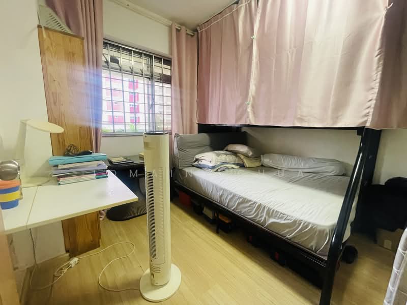 305 Tampines Street 32, 305 Tampines Street 32, 4 Bedrooms, 1,345 sqft, HDB Flat For Sale, by Jomaine Chua, 500056432 - Bedroom - PropertyGuru.com.sg
