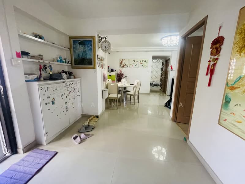 305 Tampines Street 32, 305 Tampines Street 32, 4 Bedrooms, 1,345 sqft, HDB Flat For Sale, by Jomaine Chua, 500056432 - Interior - PropertyGuru.com.sg