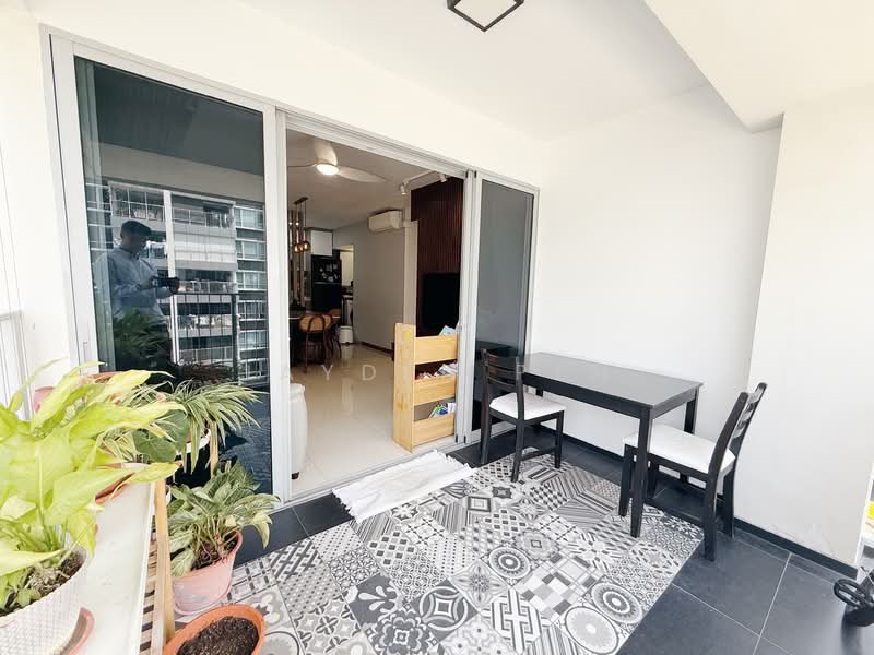 168C Simei Lane HDB Flat For Sale at S$ 949,999 | PropertyGuru Singapore - Balcony