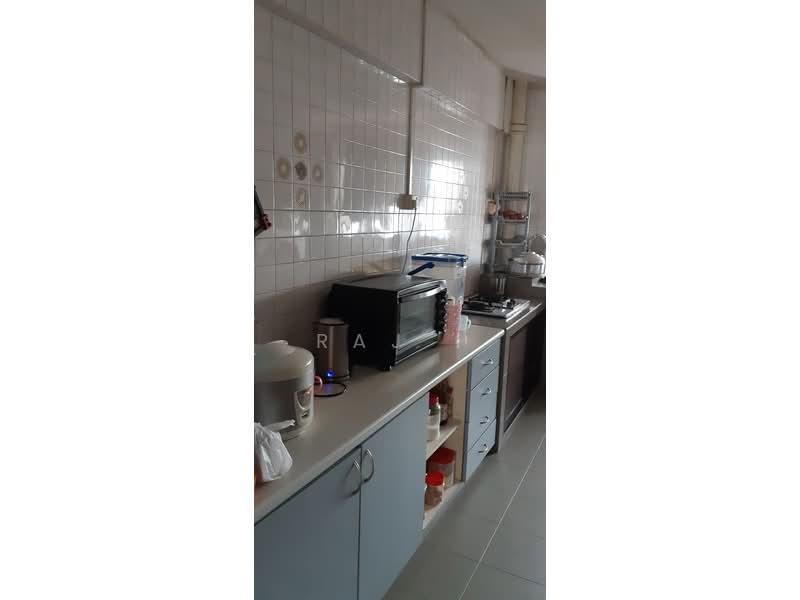 201 Bedok North Street 1, 201 Bedok North Street 1, 3 Bedrooms, 1,200 sqft, HDB Flat For Rent, by Raj ., 500056457 - Kitchen - PropertyGuru.com.sg