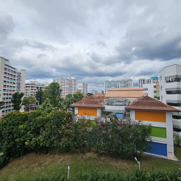 296 Choa Chu Kang Avenue 2 HDB Flat For Sale at S$ 650,000 | PropertyGuru Singapore - Exterior