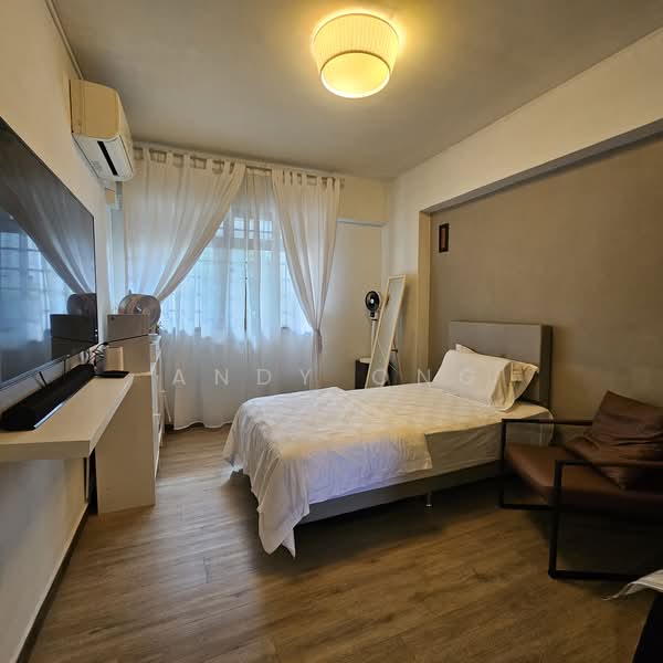 296 Choa Chu Kang Avenue 2 HDB Flat For Sale at S$ 650,000 | PropertyGuru Singapore - Bedroom