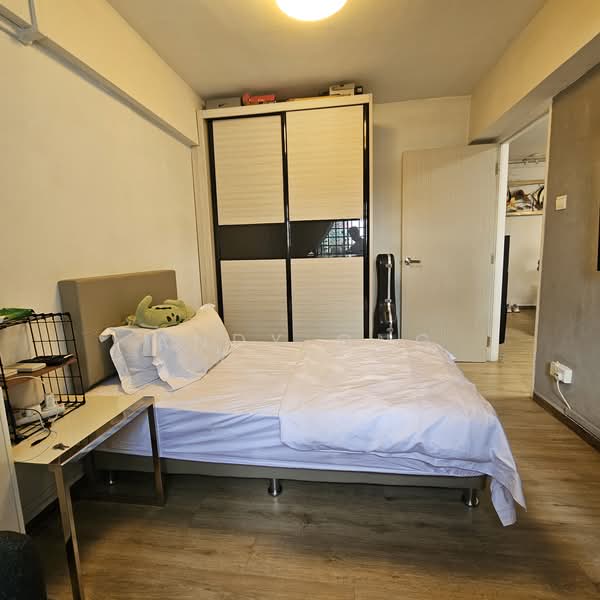 296 Choa Chu Kang Avenue 2 HDB Flat For Sale at S$ 650,000 | PropertyGuru Singapore - Bedroom
