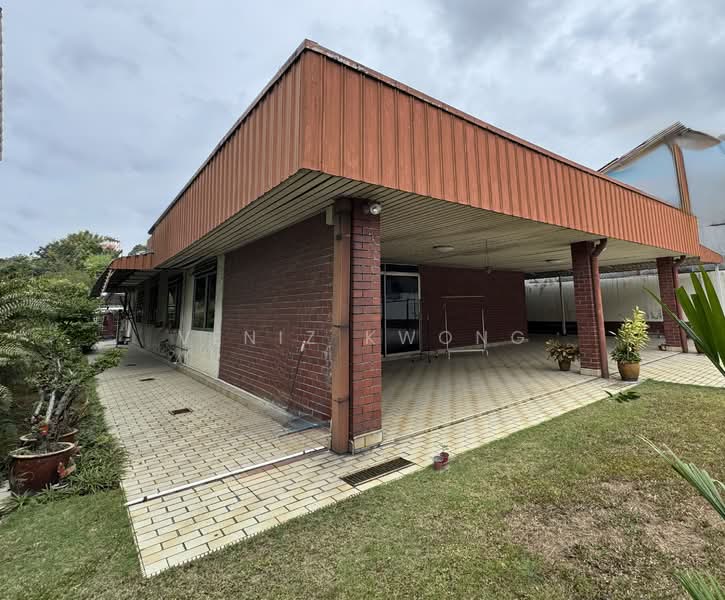 berwick drive Detached House For Sale at S$ 11,500,000 | PropertyGuru Singapore - Exterior