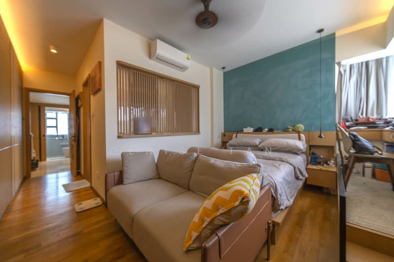 Le Crescendo Condominium For Sale at S$ 2,550,000 | PropertyGuru Singapore - Bedroom