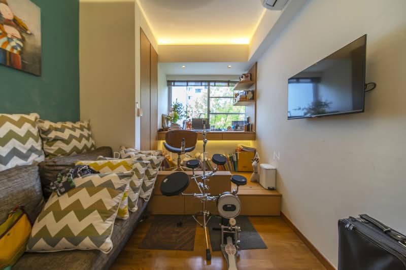 Le Crescendo Condominium For Sale at S$ 2,550,000 | PropertyGuru Singapore - Study