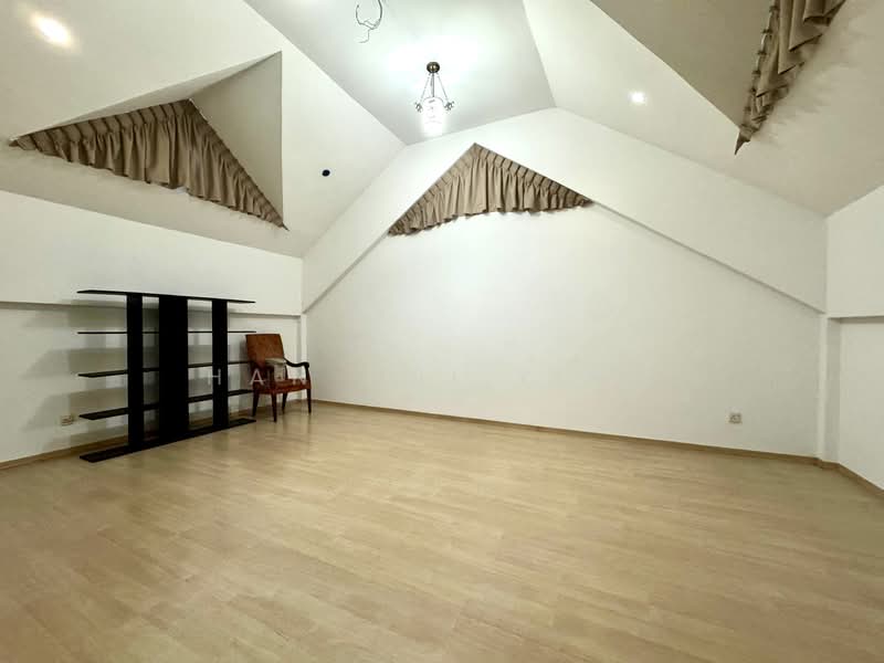 Huge 2.5 sty Detached House Near Beauty World MRT, Upper Bukit Timah, 9 Bedrooms, 6,100 sqft, Detached House For Rent, by Han Hui Ying, 500056506 - PropertyGuru.com.sg