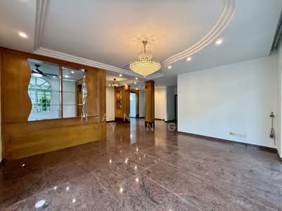 For Rent - Huge 2.5 sty Detached House Near Beauty World Vicinity