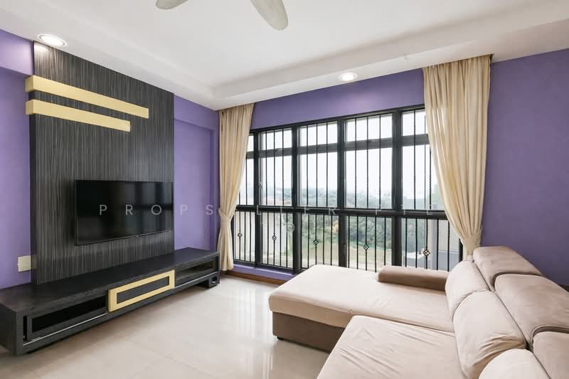386 Bukit Batok West Avenue 5 HDB Flat For Sale at S$ 558,888 | PropertyGuru Singapore - Living Room