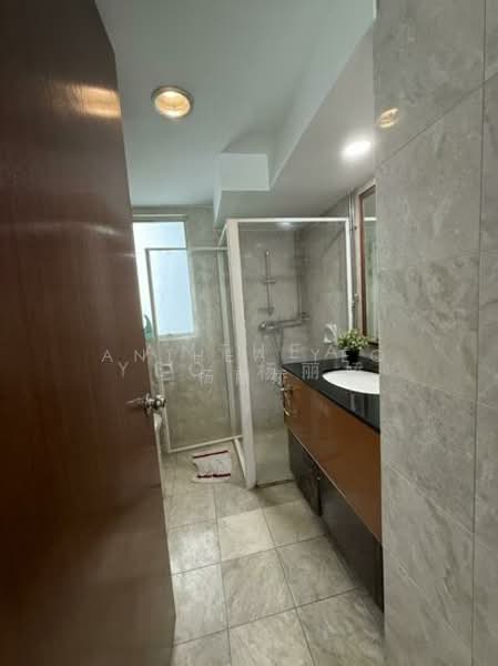 Burlington Square, 175 Bencoolen Street, 2 Bedrooms, 861 sqft, Apartment For Rent, by Anthea Yeo 杨丽娇, 500056540 - Bathroom - PropertyGuru.com.sg